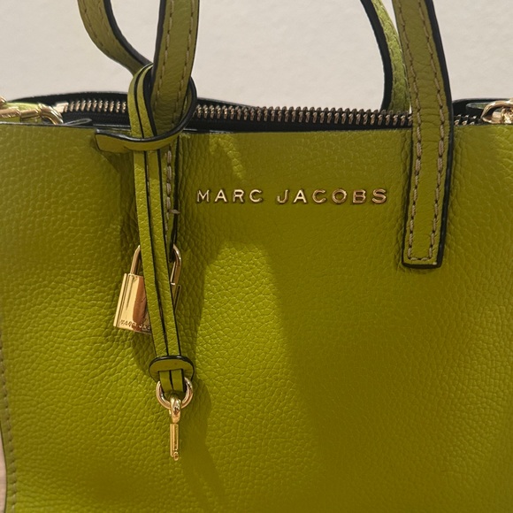 Marc Jacobs Lime Green Mini Crossbody Tote with Top Handles - Picture 2 of 9